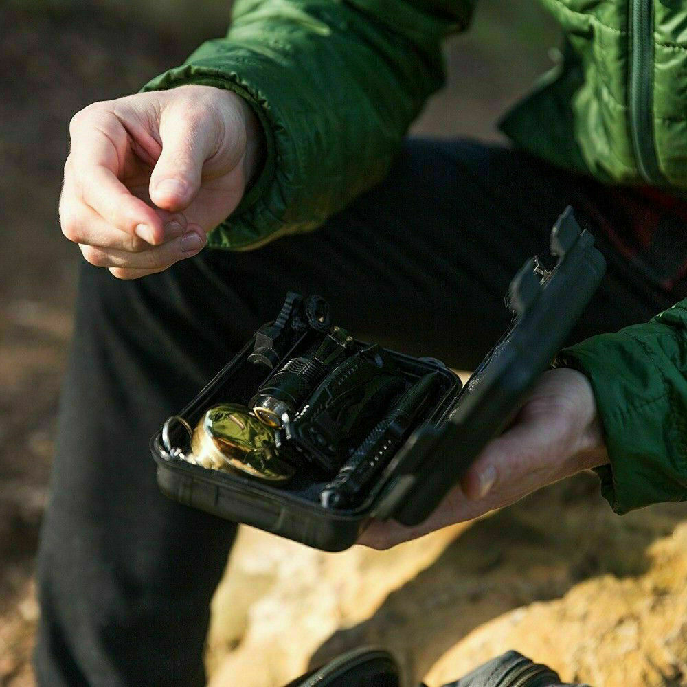 Outdoor Survival Gear Kit